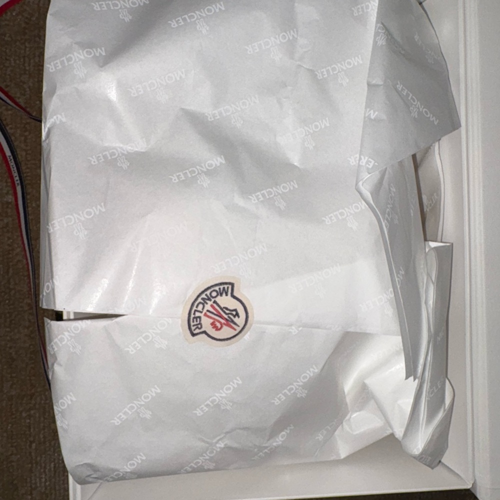 Moncler Cream Fuzzy Hairband - Picture 7 of 9